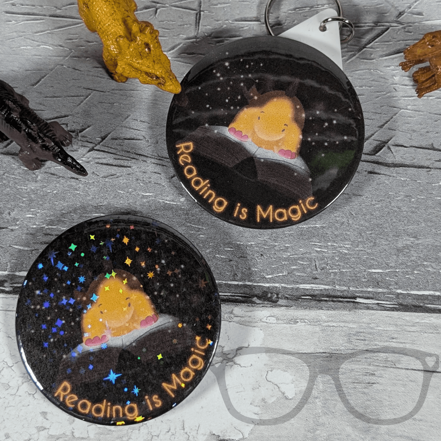 Reading is magic 58mm badge and keyring - Mini Geek Boutique