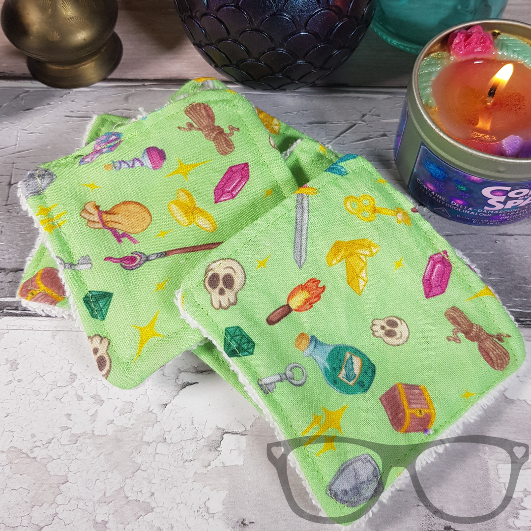 set of 5 washable face wipes in light green with fantasy iconography