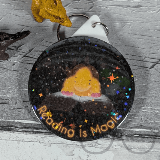 Reading is magic 58mm badge and keyring - Mini Geek Boutique