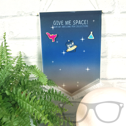 Pin Display Banner Give Me Space
